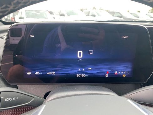 Used 2024 Chevrolet Traverse Z71 image 19