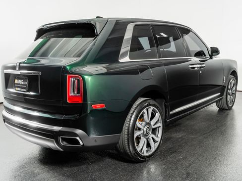 Used 2023 Rolls-Royce Cullinan w/ Cullinan Package image 33