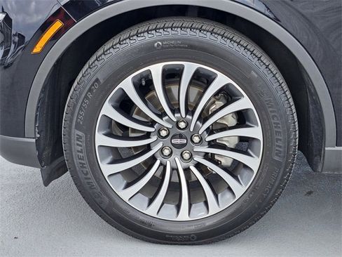 Used 2023 Lincoln Aviator 2WD w/ Premium Package image 10