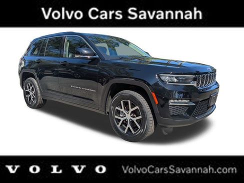 Used 2023 Jeep Grand Cherokee Limited image 1
