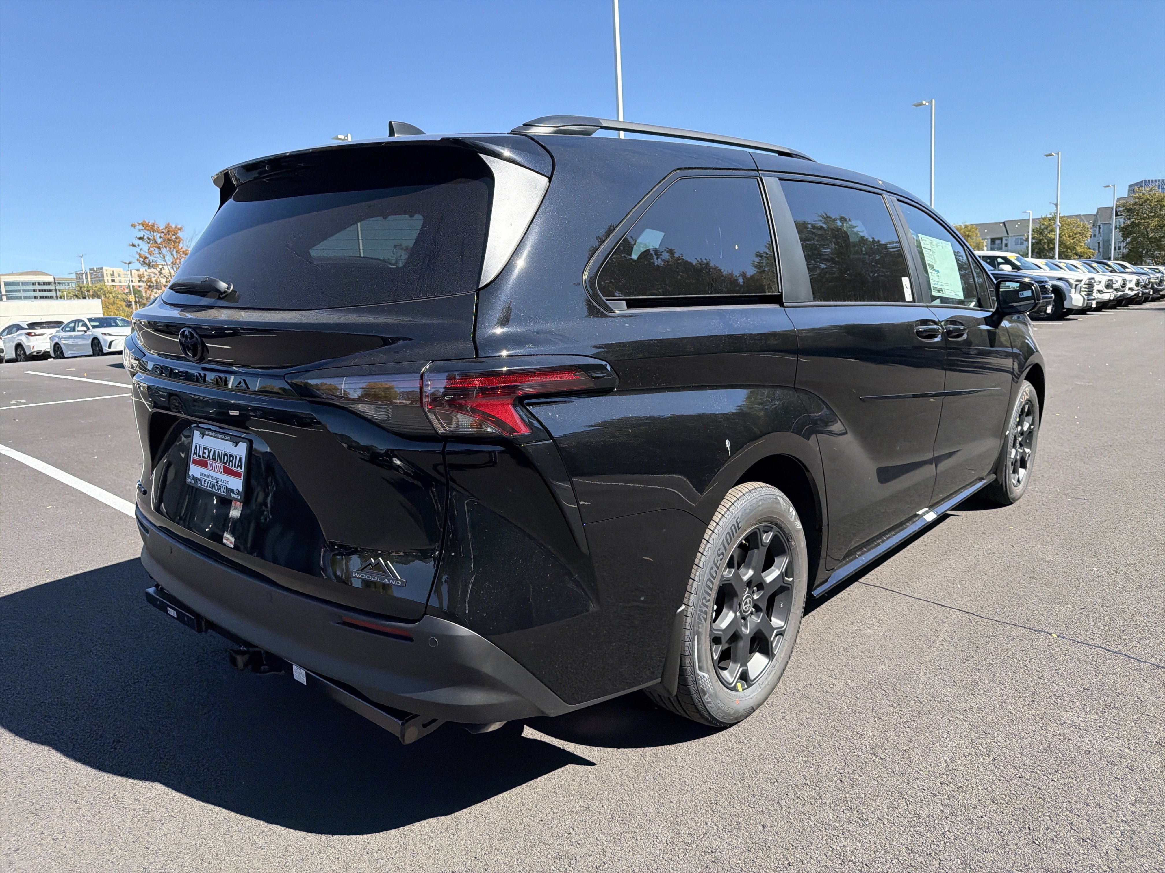 New 2026 Toyota Sienna XLE Woodland Edition AWD/4WD image 4