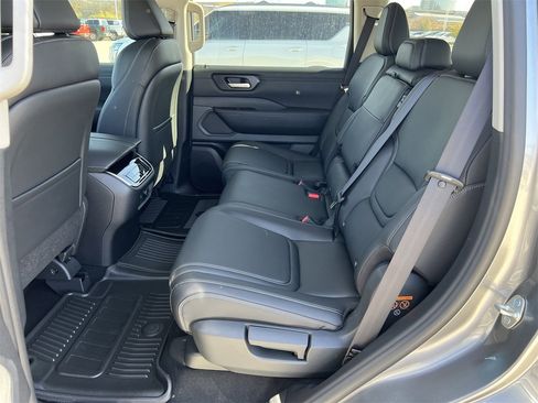 New 2026 Nissan Armada SV image 14