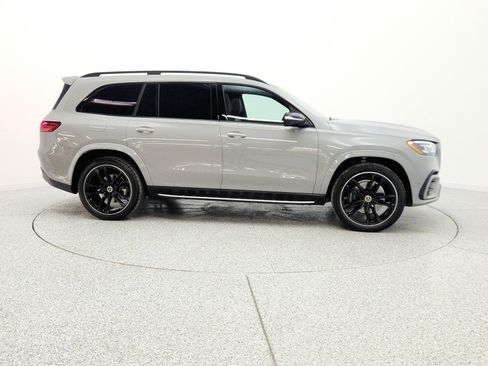 Used 2026 Mercedes-Benz GLS 580 4MATIC image 4