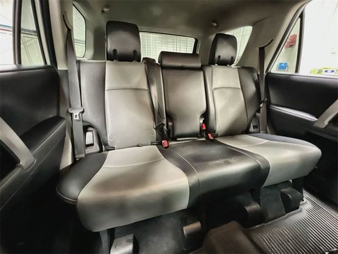 Used 2021 Toyota 4Runner SR5 Premium image 23