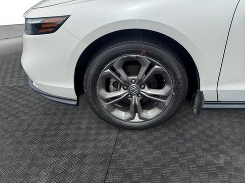 Used 2024 Honda Accord EX image 12