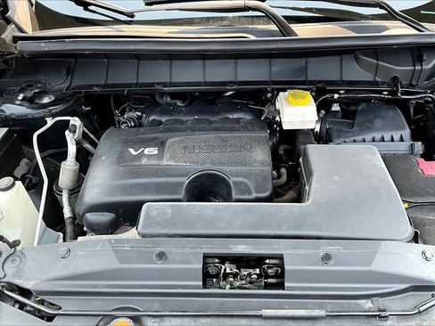 Used 2023 Nissan Pathfinder SL AWD/4WD image 33