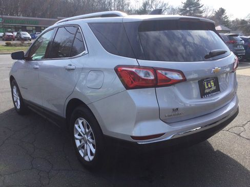 Used 2018 Chevrolet Equinox LT w/ Sun & Infotainment Package image 10
