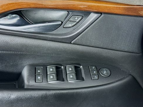 Used 2018 Cadillac Escalade Luxury image 23
