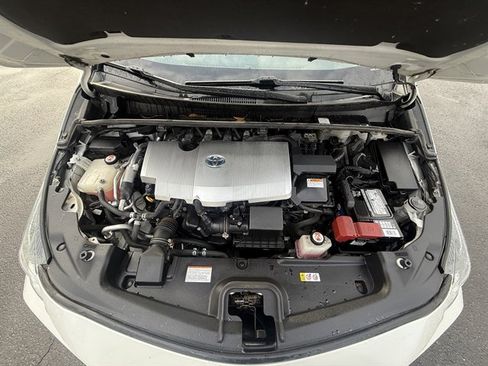 Used 2020 Toyota Prius Prime LE image 8