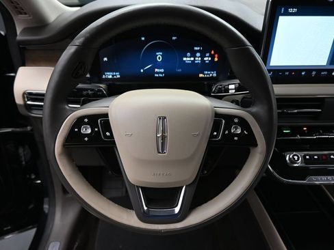 Used 2023 Lincoln Corsair Reserve w/ Equipment Group 201A FWD image 11