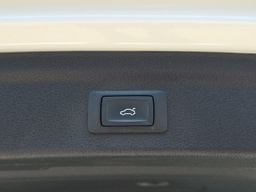 Used 2022 Audi Q3 2.0T Premium Plus w/ Premium Plus Package AWD/4WD image 16