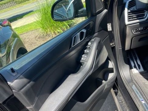 Used 2020 BMW X5 xDrive40i w/ M Sport Package AWD/4WD image 5