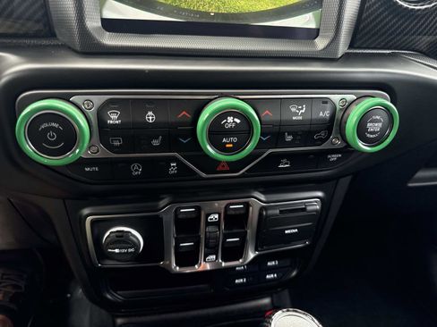Used 2022 Jeep Wrangler Unlimited Sport w/ Sun And Sound Package AWD/4WD image 22