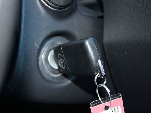 Used 2024 Toyota RAV4 LE AWD/4WD image 26