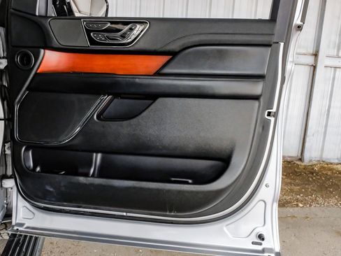 Used 2020 Lincoln Navigator L Reserve image 47