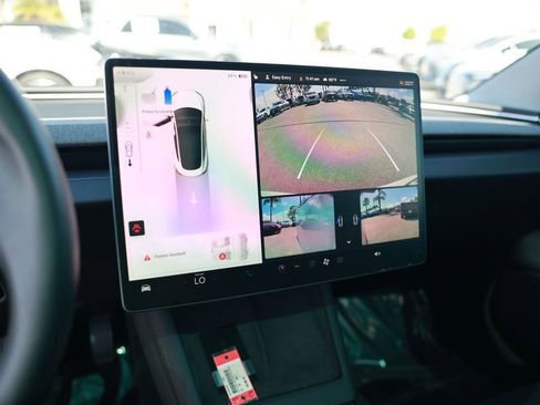 Used 2025 Tesla Model 3 Long Range AWD/4WD image 22