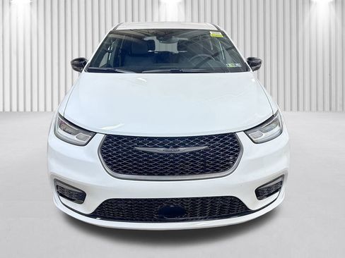 New 2026 Chrysler Pacifica Select image 11