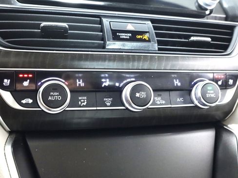 Used 2021 Honda Accord Touring image 25