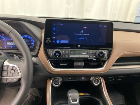 Used 2026 Toyota Grand Highlander AWD image 20