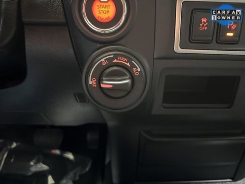 Used 2023 Nissan Titan S image 17