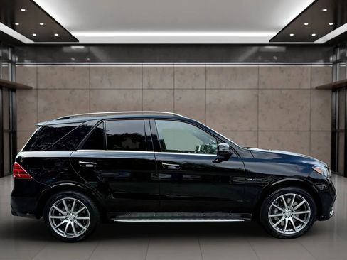 Used 2017 Mercedes-Benz GLE 63 AMG 4MATIC w/ Premium 3 Package image 7