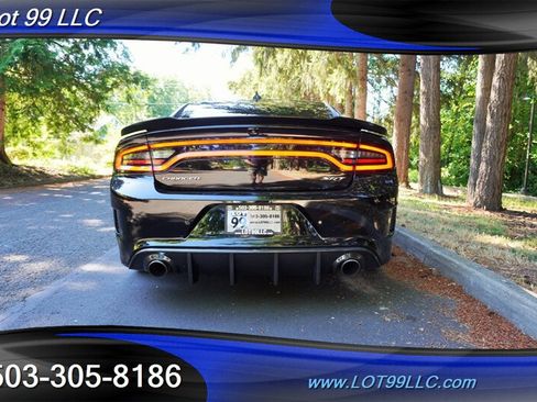 Used 2017 Dodge Charger SRT RWD image 10