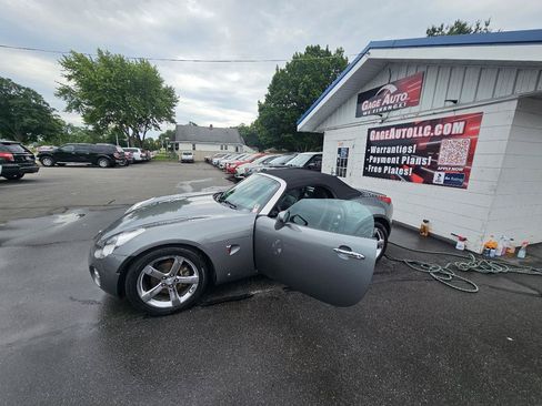 Used 2007 Pontiac Solstice Convertible w/ Preferred Package RWD image 23