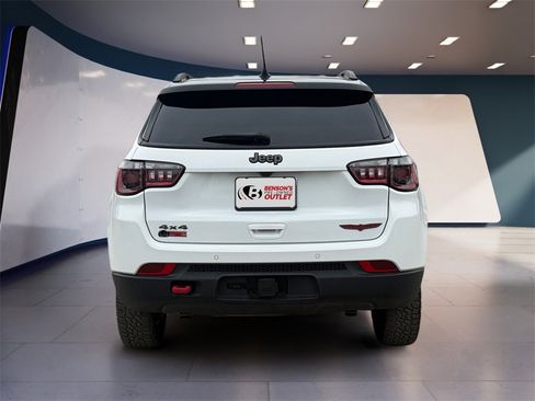 Used 2025 Jeep Compass Trailhawk w/ Trailer Tow Group image 4