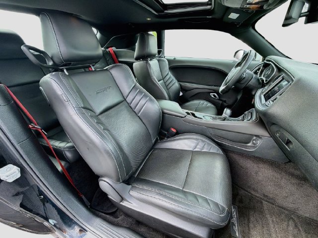 Used 2018 Dodge Challenger SRT w/ Technology Group RWD image 30