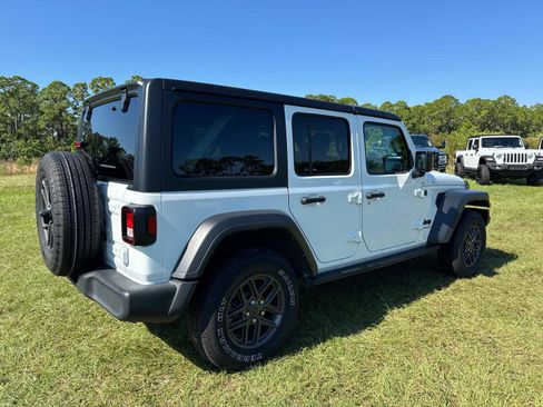 Certified 2024 Jeep Wrangler Sport S image 3