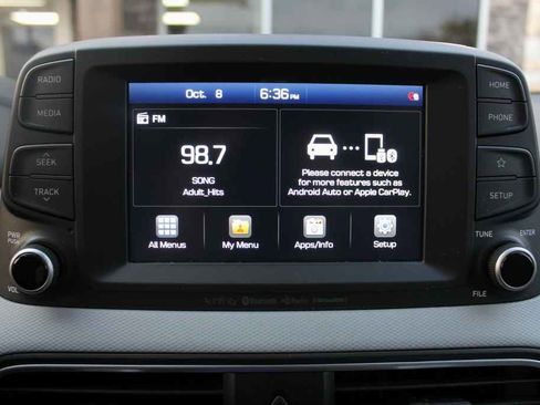 Used 2021 Hyundai Kona Limited w/ Cargo Package image 17