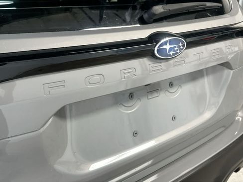 Used 2025 Subaru Forester Premium AWD/4WD image 10