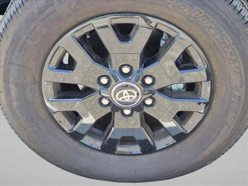 Used 2026 Toyota Tacoma SR5 AWD/4WD image 14