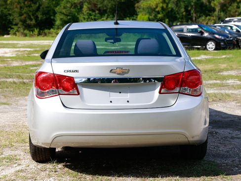 Used 2014 Chevrolet Cruze LS image 7