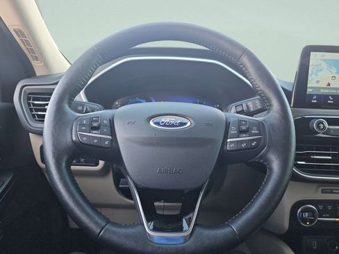Used 2020 Ford Escape Titanium AWD/4WD image 29
