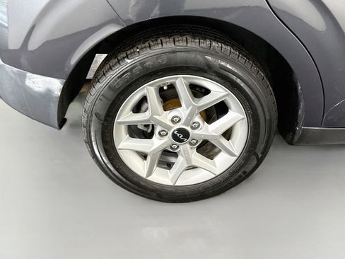 Used 2022 Kia Soul LX w/ Technology Package FWD image 32