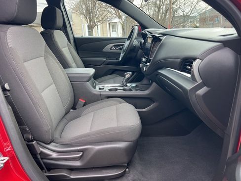 Used 2023 Chevrolet Traverse LT w/ Midnight/Sport Edition image 27