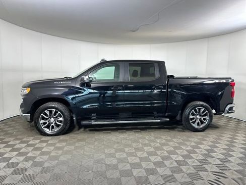 Used 2022 Chevrolet Silverado 1500 LT image 6