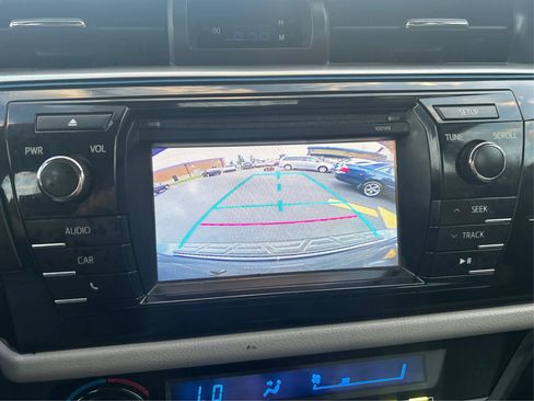 Used 2015 Toyota Corolla LE image 26