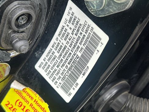 Used 2017 Honda Civic Touring image 40