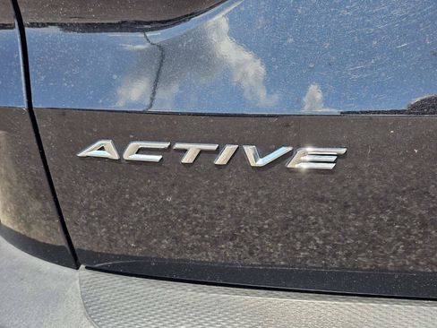 Used 2025 Ford Escape Active AWD/4WD image 10