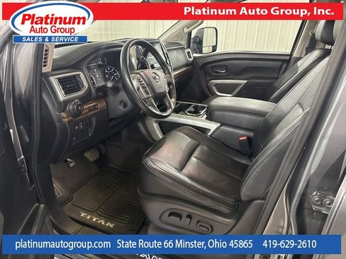Used 2021 Nissan Titan SL w/ Moonroof Package image 10