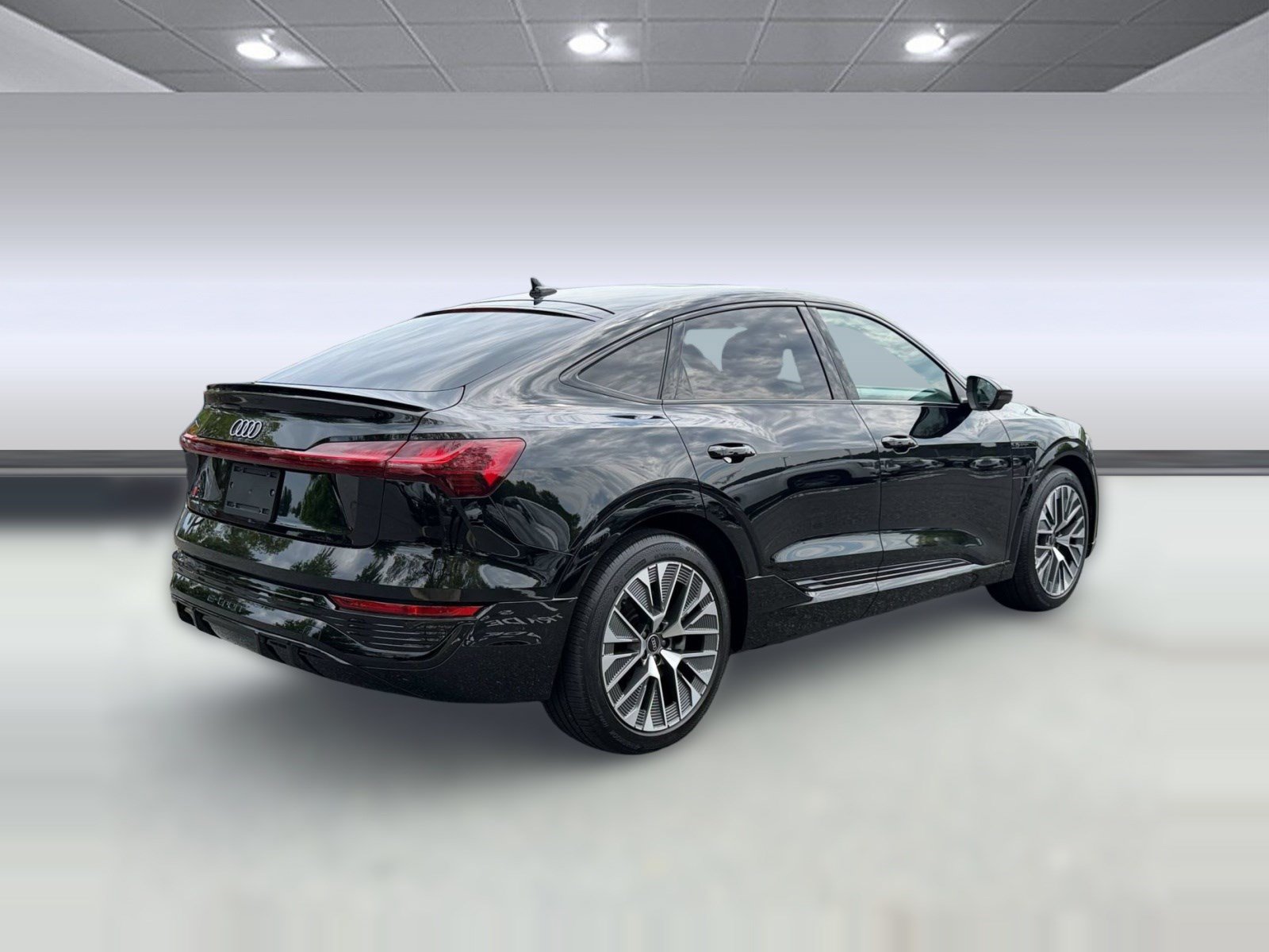 Certified 2024 Audi Q8 e-tron Prestige w/ Prestige Package AWD/4WD image 9