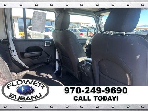 Used 2020 Jeep Gladiator Sport image 14