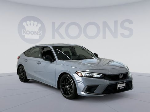 Used 2023 Honda Civic Sport image 18