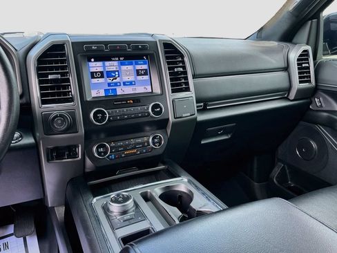 Used 2019 Ford Expedition XLT w/ Equipment Group 202A RWD image 22