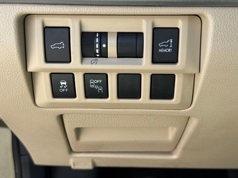 Used 2017 Subaru Outback 2.5i Limited w/ Popular Package #5 AWD/4WD image 25