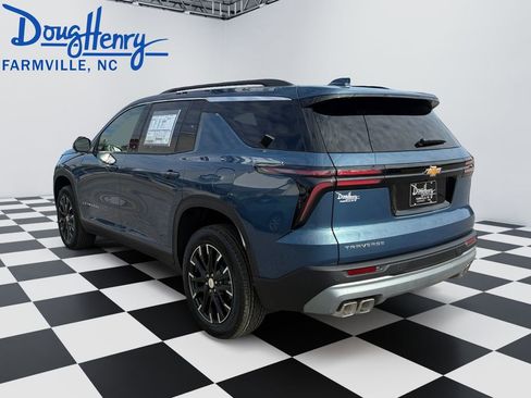New 2026 Chevrolet Traverse LT w/ Sun and Wheel Package FWD image 3
