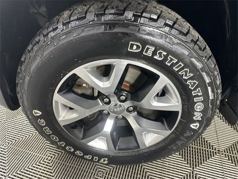 Used 2015 Jeep Cherokee Trailhawk w/ Comfort/Convenience Group image 2