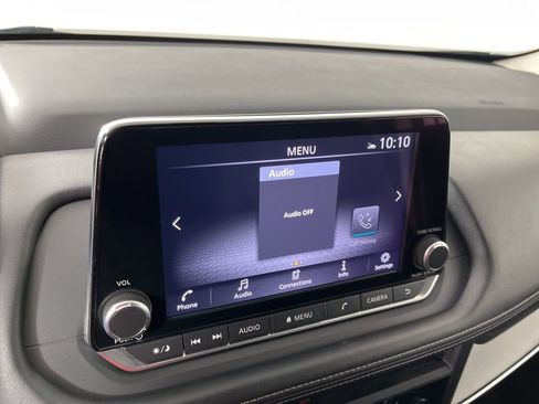 Used 2024 Nissan Rogue SV image 29